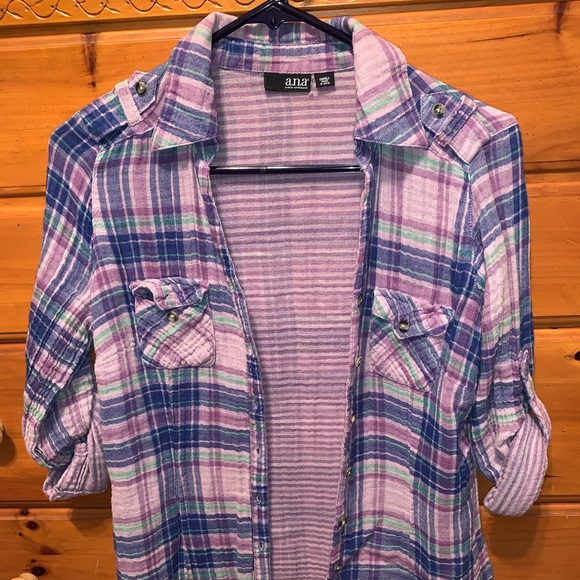 🔥 3/$20 Flannel Style Button Down Top - Picture 1 of 3